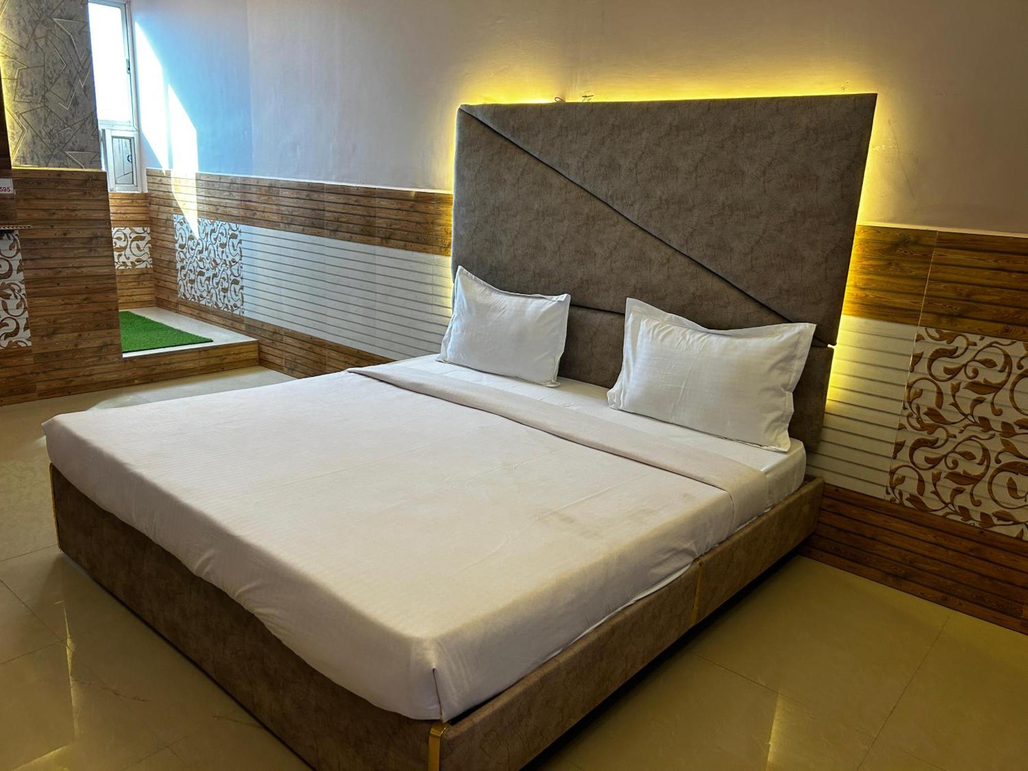 Hotels7Apple Mahoba Exteriér fotografie